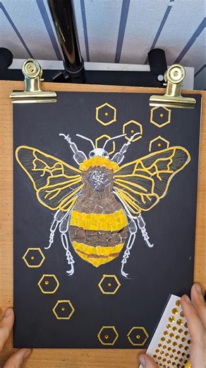 Collage Bumblebee Tutorial #arttutorial #bumblebeeart #artreels #fyp ツ