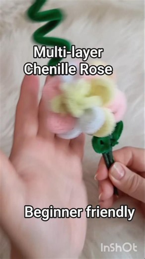 Beginner friendly 🌷🌹 multilayer chenille rose #chenille #pipecleaner