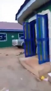 Police raid Auxiliary’s Ibadan home recover weapons. Oyo State Police Command has raided the apartment of the sacked chairman of Park Management System, Mukaila Lamidi, popularly known as Auxiliary. The police stormed his Ibadan residence recovering weapons and ammunition. It was reported that though Auxiliary escaped, some of his loyalists were however arrested by the police waiting to be paraded as of the time of filing this report. #NaijaBloggersConnect#NigerianInfluencers#ekohotblog#the_medi