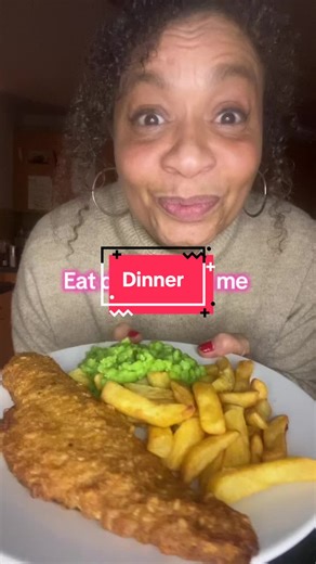 Love a fish Friday #foodtok #eatwithme #fish #dinner #dinnertok@Harry Ramsden’s