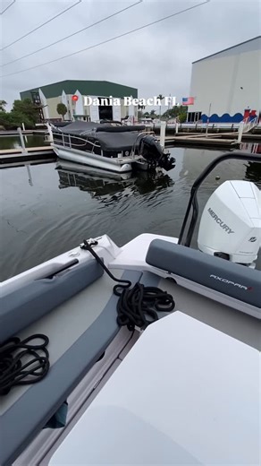 📍Private Boat Docking Lessons⚓️World wide 🌎 on Instagram: "𝐏𝐫𝐢𝐯𝐚𝐭𝐞 𝐃𝐨𝐜𝐤𝐢𝐧𝐠 𝐥𝐞𝐬𝐬𝐨𝐧𝐬 𝐛𝐨𝐨𝐤 𝐲𝐨𝐮𝐫𝐬 𝐭𝐨𝐝𝐚𝐲 𝐭𝐡𝐞 𝐒𝐌𝐂 𝐖𝐀𝐘 ⚓️ #Florida #Docking #Boat #InReverse #BoatDay #DockSide #Lesson #Coaching #Teacher #TeacherGram #fyp #ɪɴsᴛᴀɢᴏᴏᴅ #SaltLife #BoatingLifeStyle #OnTheWater #BoatingAdventure #Park #Marina #Slip #OutDoor #Fun #OnTheWater #BoatingSafety #BoatTrip #BoatsOfInstagram #smcway #smcboatingacademy"