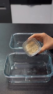 🌮🍚 GRATIN MEXICAIN PROTÉINÉ 🧾 Ingrédients (pour 1 repas) • 120 g de bœuf haché 5 % • 40 g de riz cru • 1/2 oignon émincé • 1/2 poivron rouge en dés • 70 g de haricots rouges égouttés • 100 g de tomates concassées • Sel, poivre • épices fajitas • 20 g de cheddar râpé max Versez tous les ingrédients un à un, bien mélanger au four à 180 degrés 30 min recouvert d’un papier alu, et 5 min découvert pour que ça gratine. 📊520 kcal/ portion 38g protéines 55g glucides 16g lipides Dis-moi en commentair