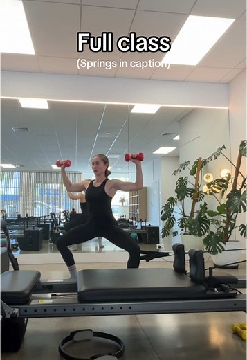 50minute class in 50sec. 2.5x speed Springs: ❤️ Heavy 💙Medium 💛 Light ⭐️ Single footwork ❤️❤️💙 ⭐️ Bridging ❤️❤️💙 ⭐️ Core warm up with ring ❤️❤️💙 ⭐️ Sumo squat single LIS 💙 (💛=easier) ⭐️ Side lying single HIS 💙 (💛=easier) ⭐️ Plank 💛 (💙=easier) ⭐️ LIS ❤️💙 #reformerpilates #pilatesclass #pilatesinstructor #pilatesnz #pilatesflow #pilatesinspo