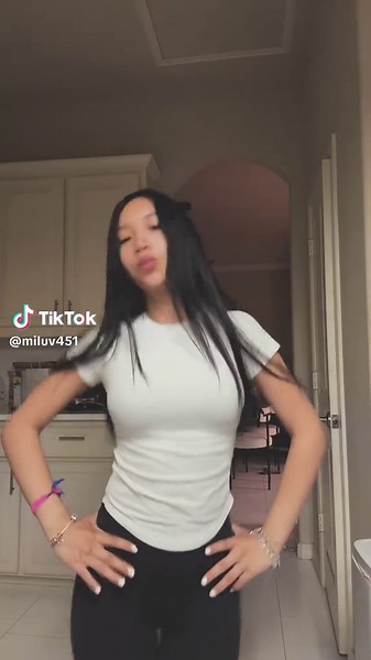 I need to gts #fakebody #fypシ #im18tiktok⚠️ #dancing #giselle | dancing
