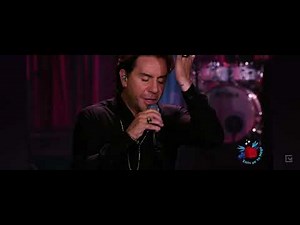 Γιώργος Μαζωνάκης - Μην γυρίσεις (MEGA LIVE)
