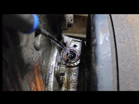 Defender speedo cable oil leak - Transfer case oil seal