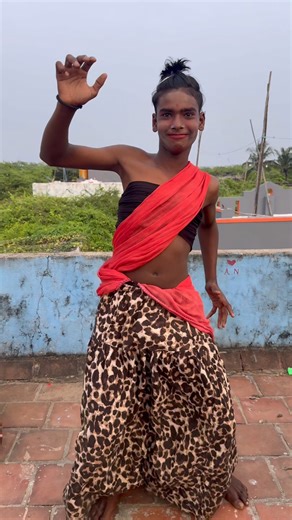 😂Funny dance |#ComedyVideos #RelationshipMemes #FunnyReels #ExpectationVsReality #ViralVideo