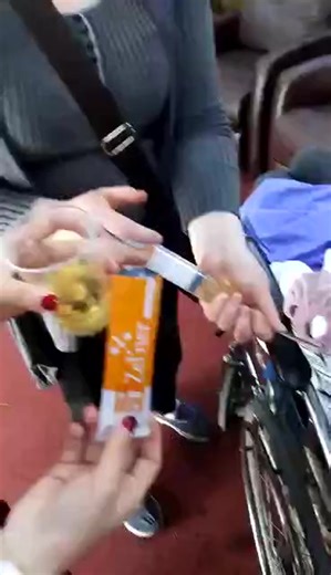 【 可以这样补充肽 】案例 肽的作用： 1️⃣ 激活：激活细胞活性，逆转衰老! 2️⃣ 修复：修复受损细胞，清除自由基! 3️⃣ 促进：促进营养吸收，排出代谢废物! 4️⃣ 抑制：抑制细胞变性，增加机体免疫力! 5️⃣ 补充：补充细胞全营养，促进细胞生长!