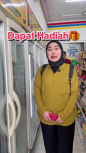 Borong Yoyic yang terbaru yang ada logo olimpiade, dapat hadiah besar dan gratis 1 botol lagi🤌🥹 #yoyic #olimpic #mychoice #lindungiususmu #ada5pilihanrasa #dapathadiah #olympic #rekomendasiolimpiade #yoyic #ada5pilihanrasa @YOYIC 2023