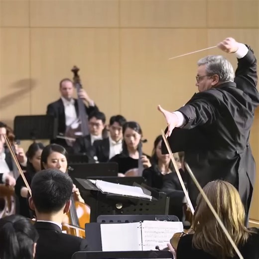 👏Wow... Beautiful beyond words. I cried when I heard this song😭 Although I didn't understand the meaning of the song, I found it deeply touching and touching my soul. Here we go! 🌟 ⚡️Don't miss the magical and captivating experience of a live performance. 🎟️ Visit https://1kb.link/K0Piua for information about a theater near you. | The Elegant Waltz