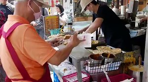 20K views · 230 reactions | This is our favourite scallion pancakes in Taiwan. ✅ Get first dibs on our food recommendations the very moment it gets published on our website - join us on our Telegram group: https://t.me/misstamchiak  Listen to our podcast at https://www.misstamchiak.com/podcast-chiak-podcast/! We are on Spotify and Apple Podcasts too! | Miss Tam Chiak | Facebook