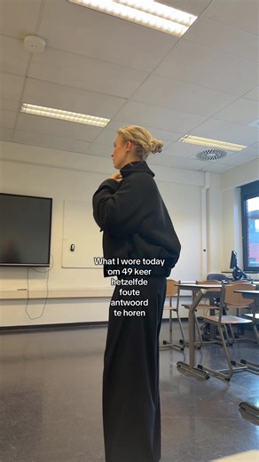 Mondelinge examens afnemen be like…(spoiler alert: dit is uiteraard een mopje). 😉 #marketingdocent #examen #blok #fitcheck #outfit