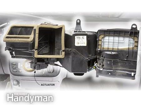 Le chauffage de la voiture souffle de l’air froid? Vérifiez l’actionneur!