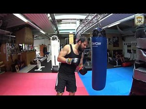 Punching bag training for beginners: 8 combinations #2