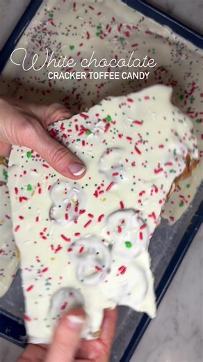 Christmas crack? Or Saltine Cracker Toffee? Whatever you call it, it’s addictive and delicious and so simple. Crackers, 1 stick of butter and brown sugar boiled for three minutes and baked for 5 more. Then top with chocolate of choice. I went with white chocolate this time because I adore the mellow combo if caramel and white chocolate. Give this buttery treat a try this year!🎄👩🏻‍🍳😀 #desserts #christmas #sweets #toffee #saltinecrackers | Cookies in a bag by Danette