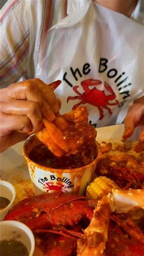 This Seafood Boil is Next Level 🦞🦀