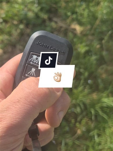 Discover the Practicality of John Deere R952I