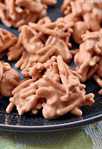 Butterscotch Cashew Chow Mein Haystacks - Jam Hands