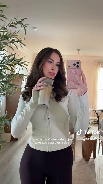 #AD I recently added Ritual Essential for Women 18 to my morning routine 🤍 I like that the capsules are delayed-release, so they’re gentle on the stomach 🫧 If you’ve been wanting to try it, you can use code ARSI25 for 25% off your first month of Ritual! Link in bio🌟 #RitualPartner #morningroutine #morningvlog #productivemorning @Ritual