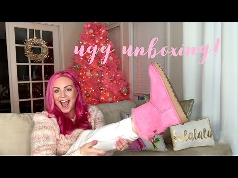 UGG UNBOXING | PINK MINI BAILEY BOW II BOOTS | TIFFANY PEEK