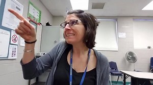 3.7K views · 117 reactions | A glipse into my ASL teaching style re:utilizing drawings as prompts rather than English, especially for middle schoolers. Spiral based story building uses familiar vicabulary to learn new ones as well engage students in watching each other to learn the new vocabulary. | ASL Flash | Facebook