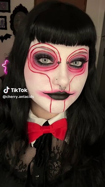 Create a Creepy Billy the Puppet Makeup Look
