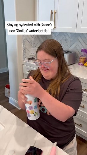 The cutest water bottle by Grace, sure to keep you hydrated and smiling all at the same time! Our supply of these is limited and we're not sure when we'll end up reordering so don't say we didn't warn you 😉 graceplaceart.com/shop/gifts/mugsdrinkware to shop! | GracePlace Art