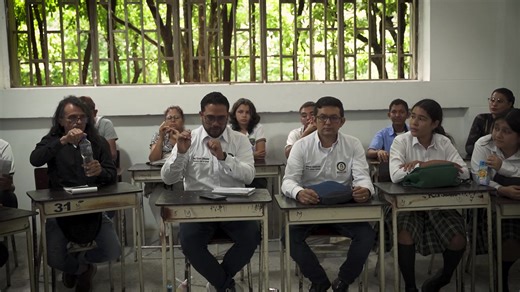 Culminaron los Foros Educativos Municipales en Arauca Hacia el Foro Departamental y el gran Foro Nacional Con una participación activa y comprometida, finalizaron los Foros Educativos realizados en todos los municipios del departamento de Arauca. Estos encuentros se consolidaron como escenarios clave para el diálogo, la reflexión colectiva y la formulación de propuestas que apuntan a una educación digna, inclusiva y de calidad en el departamento. La comunidad educativa, estudiantes, docentes, pa