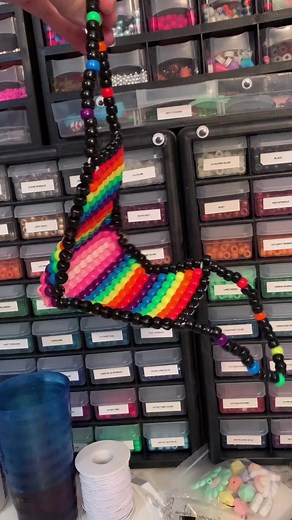 Kandi Bracelets Tutorial for Rave and DIY Crafts Enthusiasts