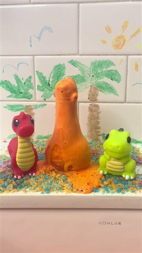 Moldfree Dino’s for the Bathtub! These are so cute and in combination with our bath bombs you can make the volcano erupt too 🤯🌋🦖 #volcano #bathtoys #toddlertoys #tiktokmademebuyit #dinosaurs