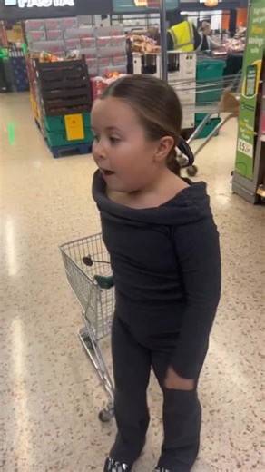 Sienna Nellie ✨ on Instagram: "This song lives rent free in Siennas head atm🤣😅❤️ #fyp#bluejeans#funny#dailylife"