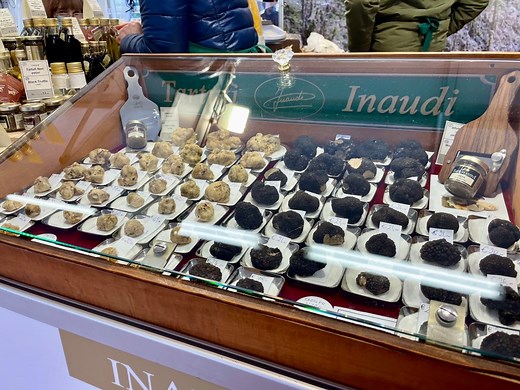 How To Visit Alba's White Truffle Festival In Piedmont, Italy! - wareontheglobe