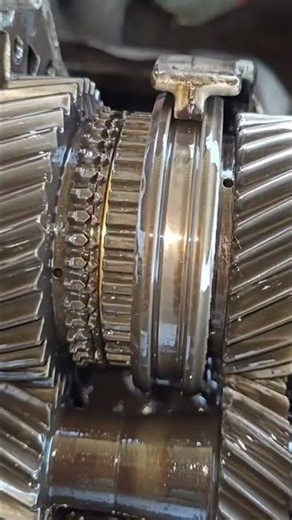 test the transmission gear shift#mechanic #transmission #gearbox #gearboxrepairing