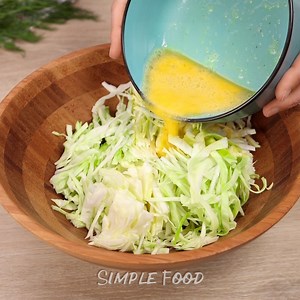 344K views · 2.3K reactions | Pour 2 eggs into the cabbage tastes better than pizza! Quick, simple and delicious | Simple Food - videos and recipes | Facebook