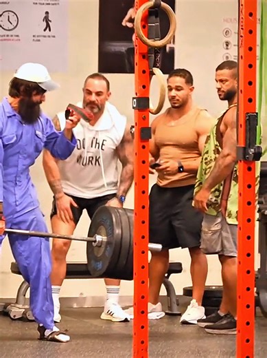 anatoly shocked 😱 #anatolyprank #gymmotivation #powerlifting #workout #fyp @ANATOLY