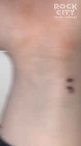Significado tatuaje punto y coma (;) #puntoycoma #puntoycomatatuaje #puntoycoma #simbología #ideasdetatuajes #tatuaje #tatuajes #ideasparatatuajes #consejosparatatuajes #tatuador #adicto al tatuaje #aficionadosaltatuaje #tatuaje #tatuaje #significados | Tatotattoos