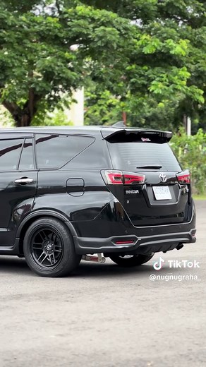 Innova Reborn: Unveiling Features and Specs