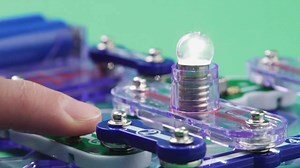 Spiele die schlau machen: Diesen Bausatz und viele weitere Experimentierkästen von Kosmos findet ihr bei uns unter www.conrad.at/de/marken/kosmos.html | Conrad Electronic Österreich | Facebook