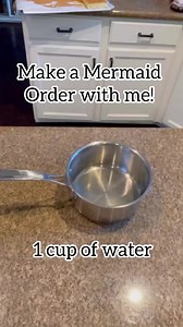 Another beautiful Mermaid Cake and Candy Apple Order, for a beautiful birthday girl!I use Granny Smith 🍏 ..#mermaid #littlemermaid #birthday #birthdaygirl #mermaid #cake #candyapples #tutorial #recipe | Korri Lowe The Sweet Life