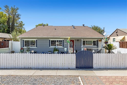 217 Grant St, Coalinga, CA 93210 - MLS NS24187974 - Coldwell Banker