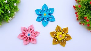 Easy Way To Make Christmas Snowflakes Craft | Christmas Glitter Paper Snowflakes Making Out Of Paper #PaperSnowflkaes #ChristmasSnowflakesCrafts #Snowflakes | Mr. Creator