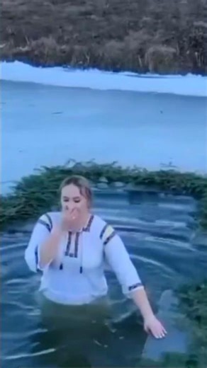 part318#Russia👙Mein Log😱Maante Hain Ice🧊Cold#Water🌊Se Paap Dhul Jate Hain#Russian Belief#IceWatersno