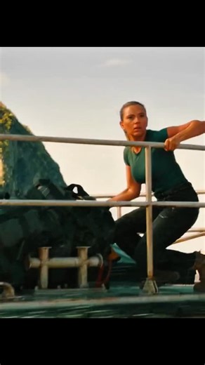 754K views · 1K reactions | Mosa and Spino ambush . . #spinosaurus #mosasaurus #jurassicworlddominion #jurassicworld #jurassicworldfallenkingdom #jurassicworldrebirth #jurassicpark #jurassicpark3 #thelostworldjurassicpark #chaostheory #campcretaceous #jurassicworldevolution | InGen | Facebook