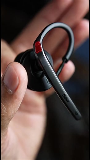 Single-Ear Connectivity, Peace of Mind on Road – Hands-Free for Dispatching, Navigation, Calls & Family Chats. Convenience Every Mile.#truckingmeme #truckinglife#TikTokShopBlackFriday#TikTokShopCyberMonday#fypZY