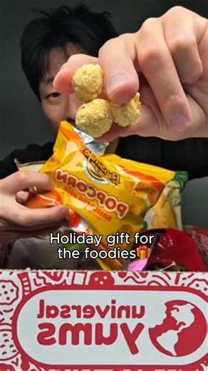 The Best Gift in the World: Universal Yums Around the World Holiday Box 🌎🎁 It's Back for a Limited Time Only! | Universal Yums