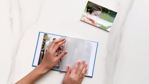 GPIRAL Small Photo Album 5x7 – 2 Pack, Each 26 Clear Pages Hold 52 Pictures. Album for 5x7 Photos, Artwork, Drawings, Linen Cover with Front Window, Grey Fabric