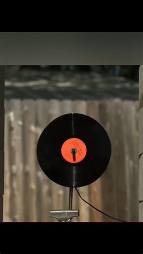 సెంట్రిఫ్యూగల్ ఫోర్స్ వల్ల అది అక్షరాలా పేలిపోయే అవకాశం ఉంది.