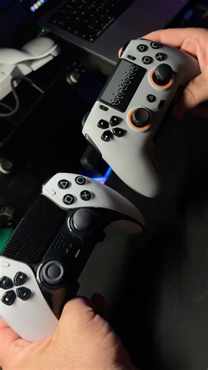 😱 ¡NO PUEDO ELEGIR! SCUF O DUALEDGE… ¿CUÁL ES MEJOR? 🎮🔥#PS5 #Gaming #DualSense #shorts