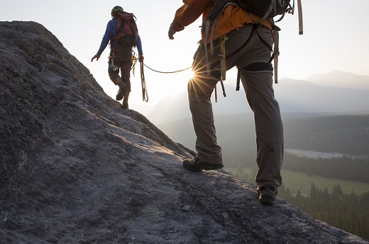 8 healthy benefits of hiking you need to know