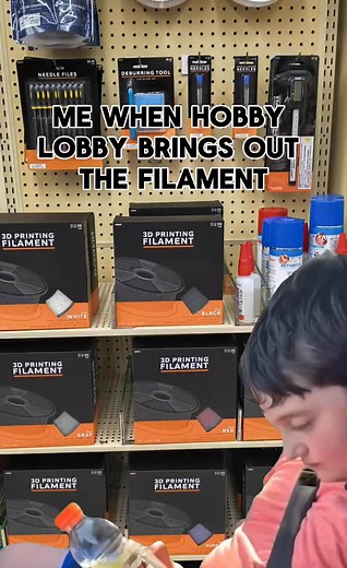 And when they start putting up resin!!! 🤣🤣🤣🤣 #problems #filament #3dprinting | Luis Garcia